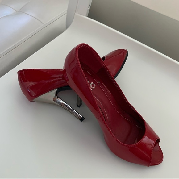 Red peep toe high heels shoe by D & C - Picture 4 of 9